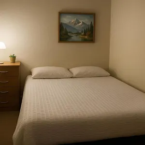 Comfy 2 Bedroom Flat Near City Center Edinburgh